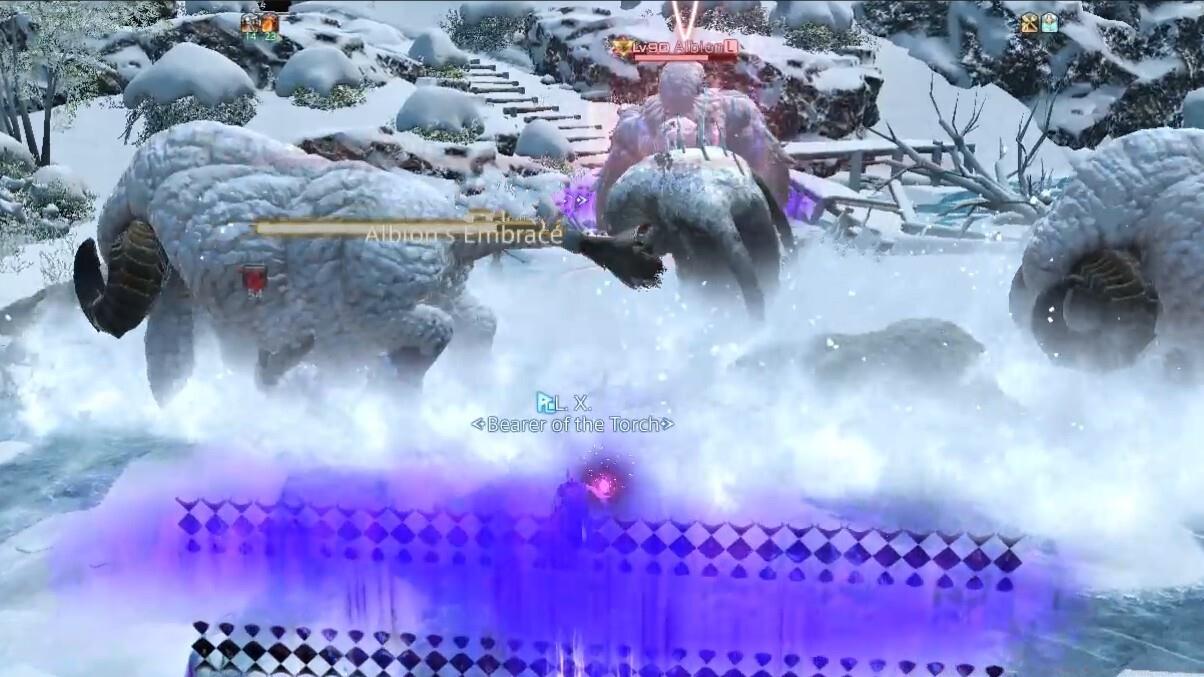 Yes, my enemy cast bars are that large.