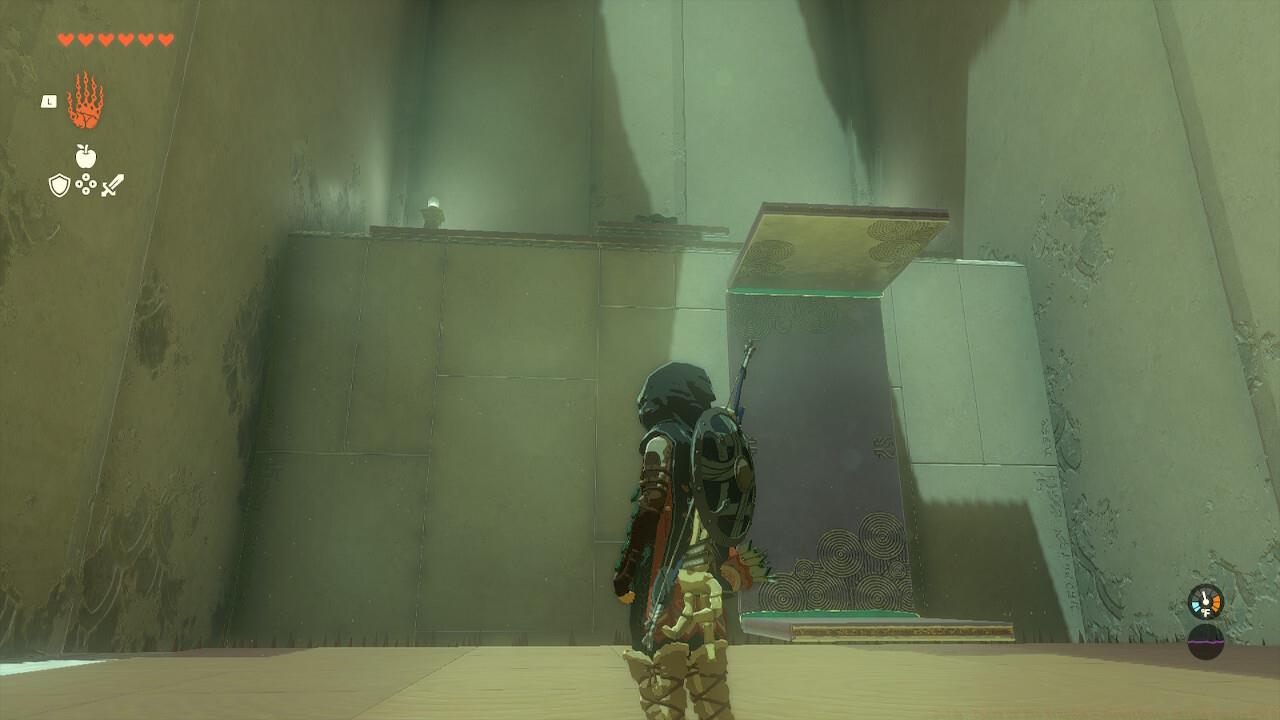 This C-shape design can get you to the chest easily.