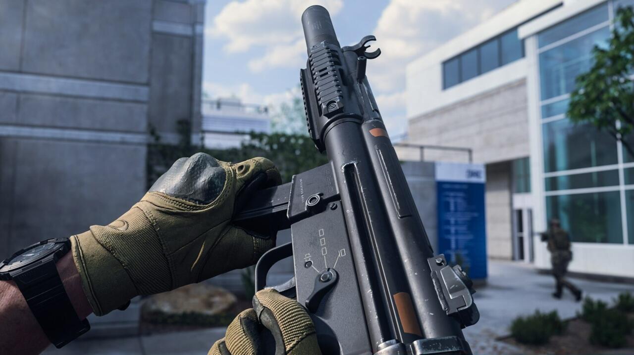 Lachmann Shroud submachine gun