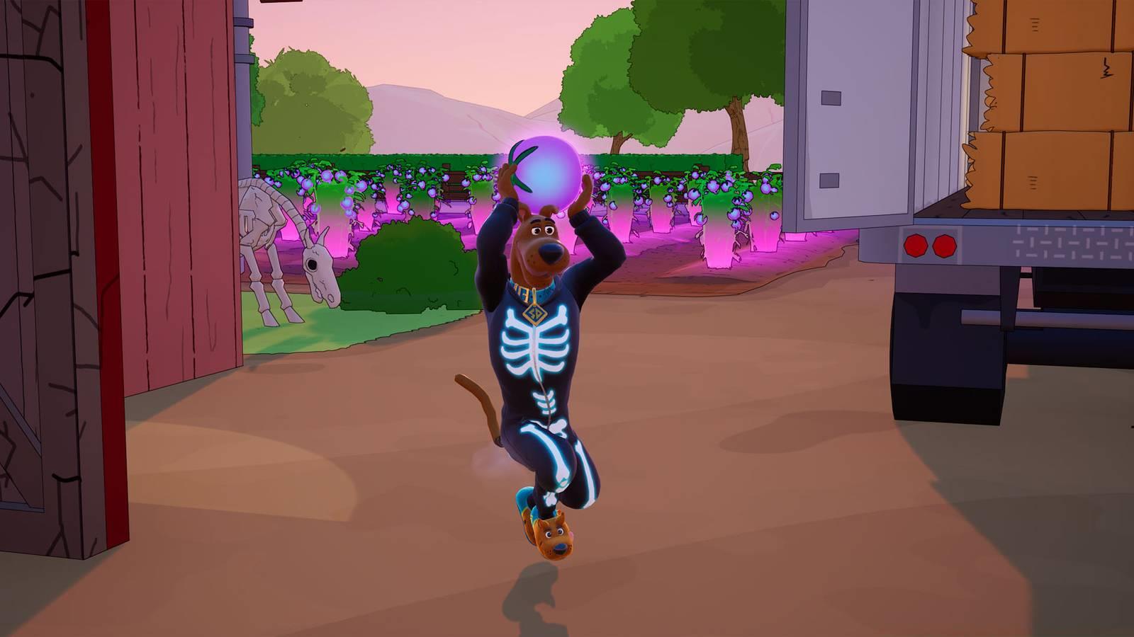 Scooby Doo in Fortnite holding a tomato.